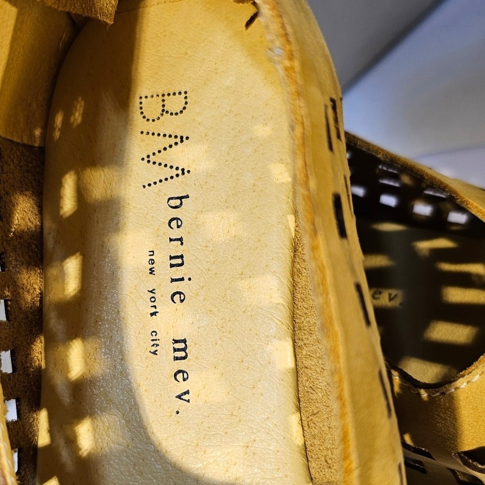 Bernie Mev Winona Lemon Yellow Perforated Laser Cut Back Zip Flats Shoes 39 New - Picture 5 of 9